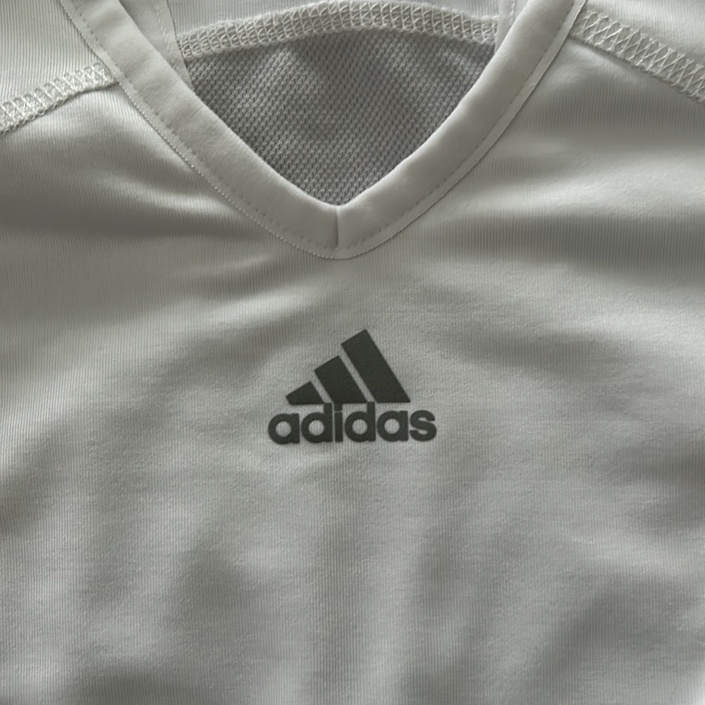 Adidas sports bra, CLIMACOOL size large SIZE TAG REMOVED - Picture 2 of 4